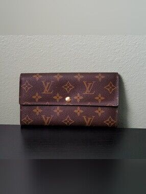 Louis Vuitton Brown Monogram Sarah Wallet